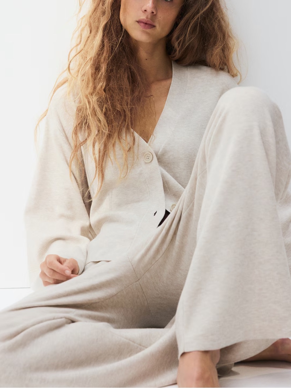 FINE-KNIT CARDIGAN